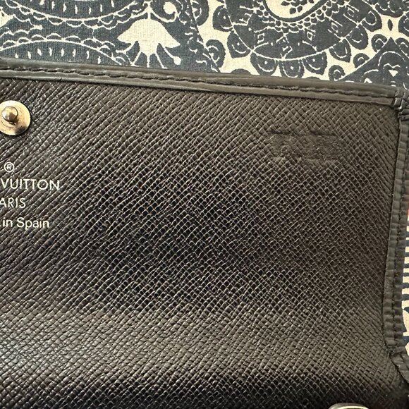 Louis Vuitton Black Epi Leather Sarah Long Wallet - Picture 9 of 15